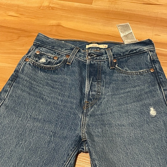NWOT levi’s premium wedgie icon x aritzia - Picture 6 of 8